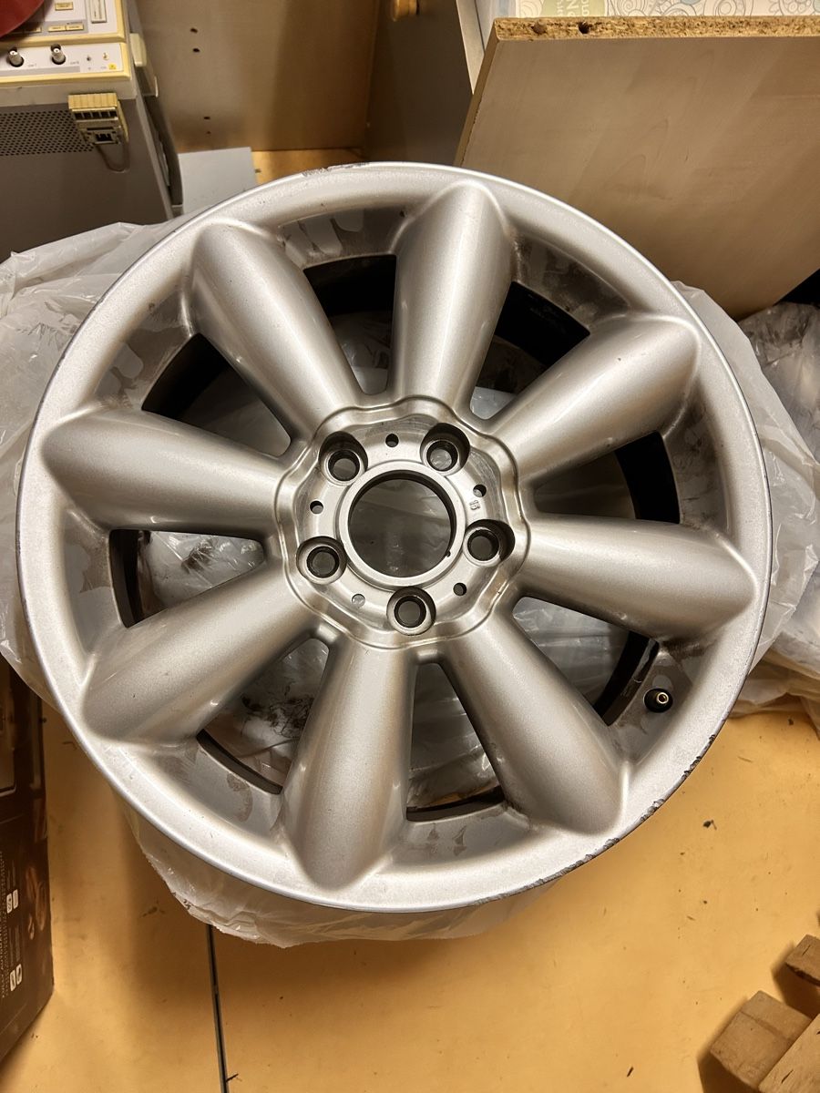 Mini Cerchioni: Genuine Mini Cooper Wheel, 7 1/2Jx18EH2+ – Usato da Schlieren venduto da panos94 2