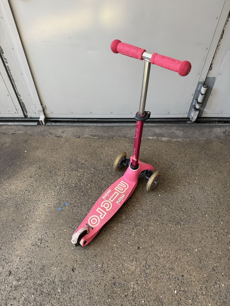 Micro Kickboard: Micro Mini Roller Pink – Usato da Pfungen venduto da 3LGK158 1