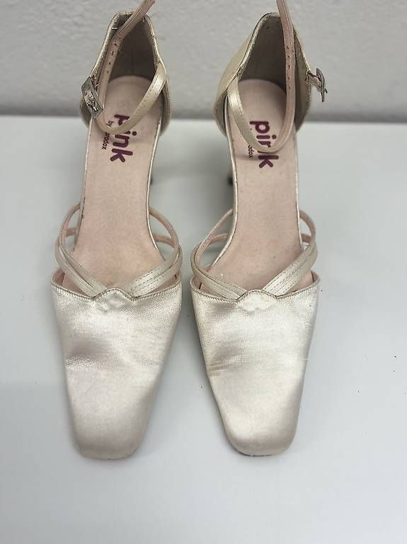 Scarpe da donna: Hochzeitsschuhe High Heels weiss – Usato da Muri b. Bern venduto da Merliner01