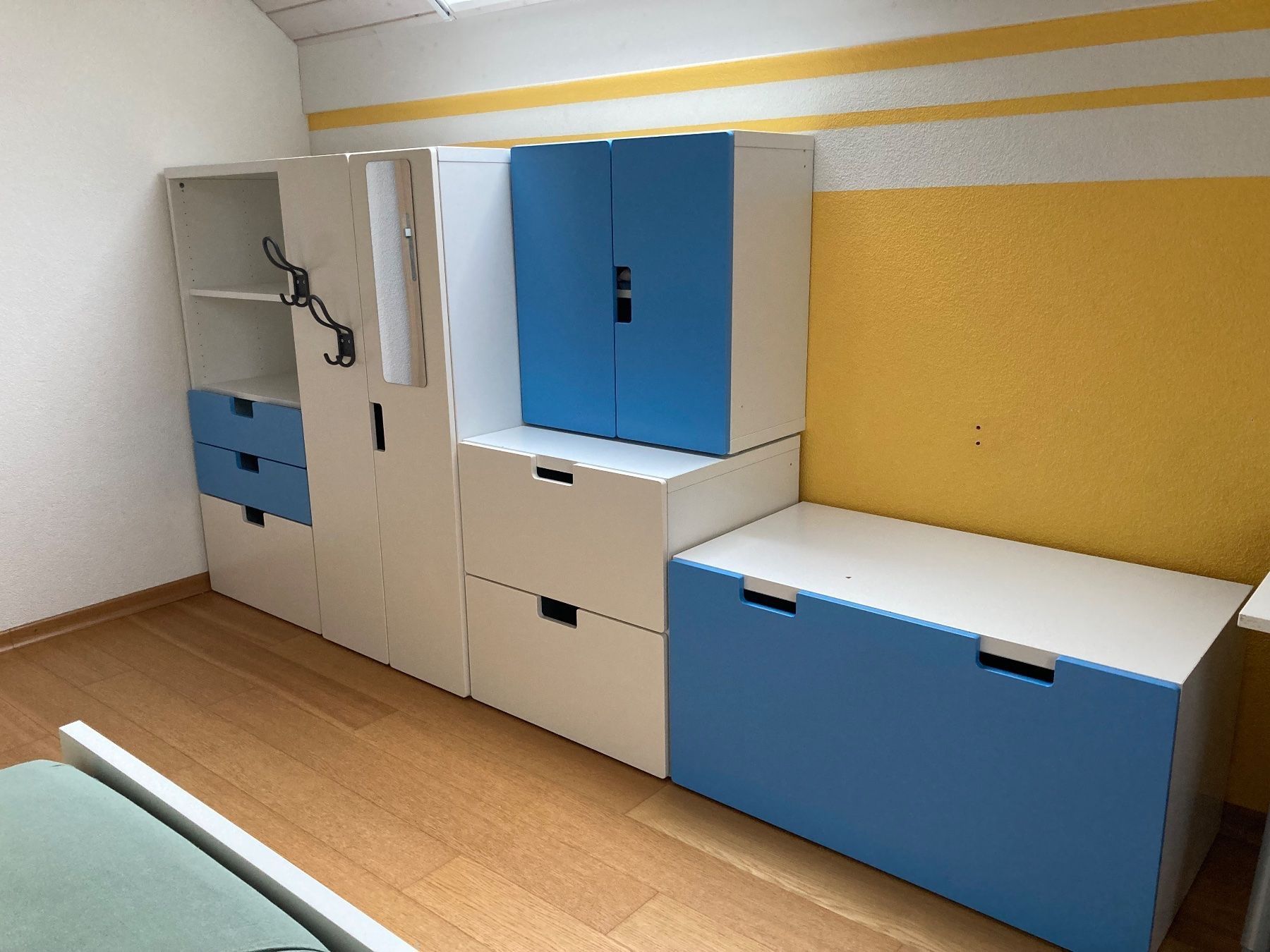 Ikea Armoires: IKEA Kinderkleiderschrank – D'occasion à Rothrist par Ruffy666 1