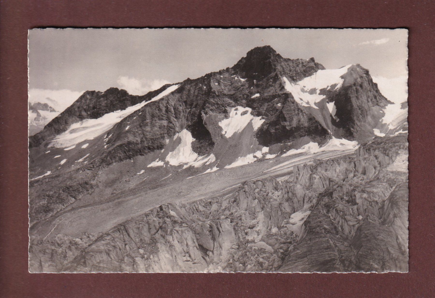 Ansichtskarten: SAAS-FEE - Mittaghorn - Egginer - Feegletscher – Gebraucht aus Pully von nicecards