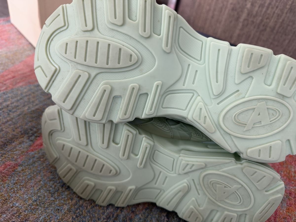 Axel Arigato Scarpe da uomo: Axel Arigato sneakers  – Nuovo (secondo la descrizione) da Lausanne venduto da Loyal_8 9