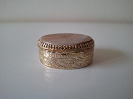 Pillendose  mit Achat und floralem Muster  Vintage