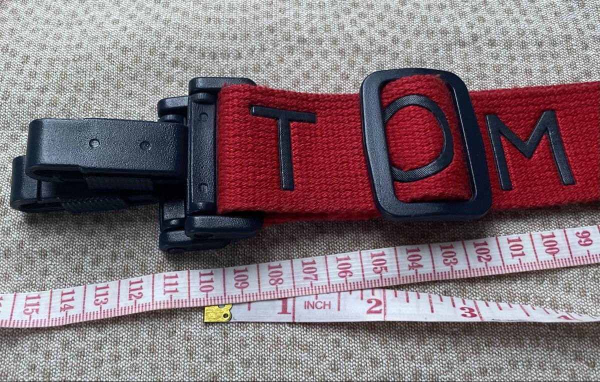 Tommy Hilfiger Sonstige Kleidung & Accessoires: Tommy Hilfiger Red Bag Strap 110 cm Adjustable – Gebraucht aus Oberwil BL von Stellochkas 1