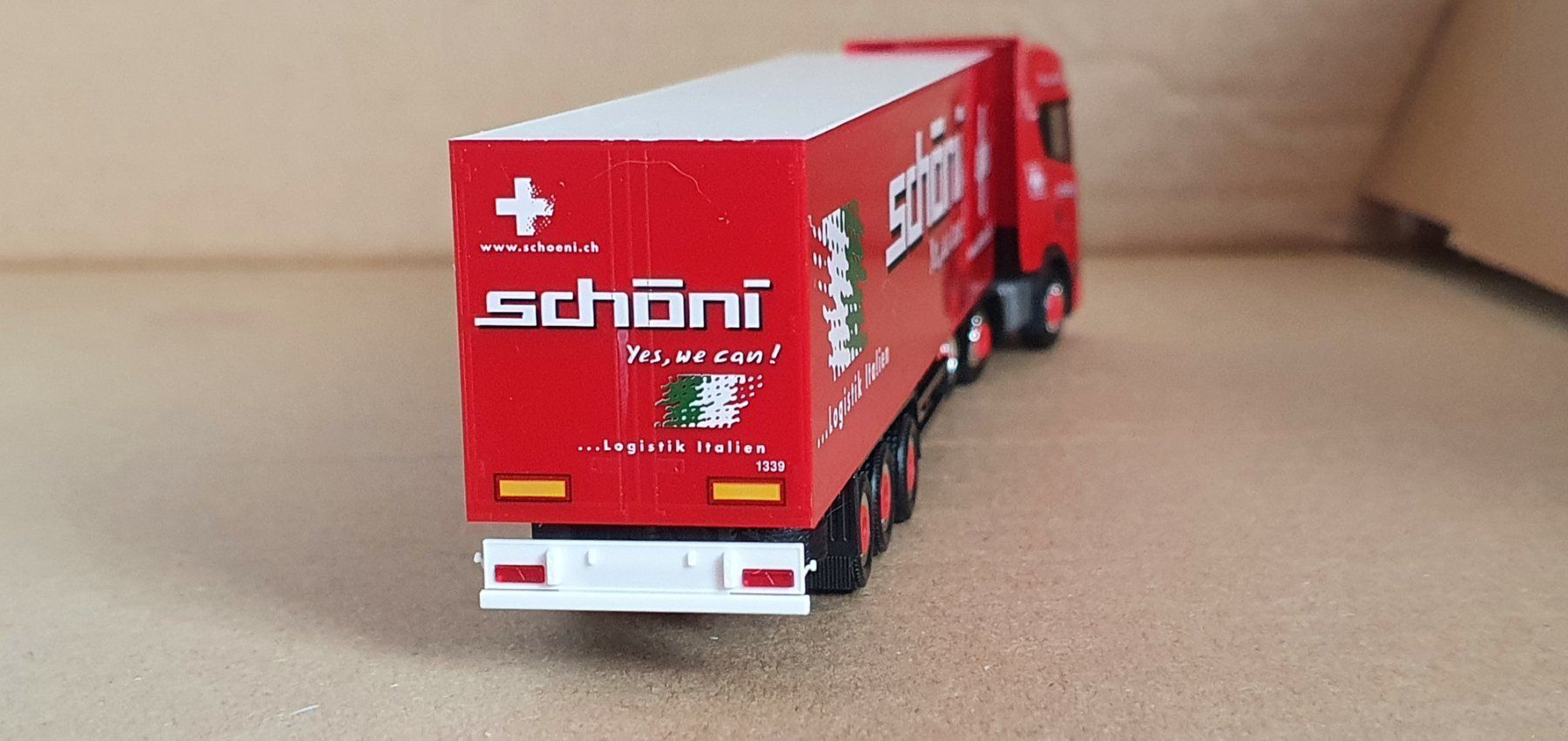 Herpa Modellini d'auto: HERPA. SCANIA. 6X2/4.   1:87.CH. – Nuovo e nell'imballaggio originale da Romanel-s-Lausanne venduto da Bidule01 2