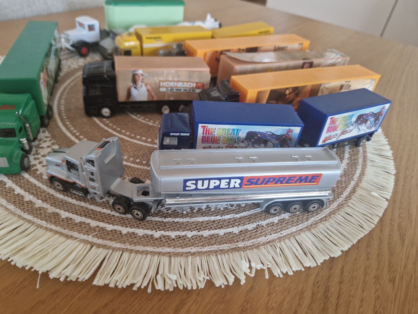 Spielzeuge: Grosse Sammlung von Spielzeug-Lastwagen – Gebraucht aus Meggen von GoncallvesTiago21 3