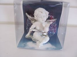Deko Engel Figur weiss mit silbernen Flügeln neuwertig Kussi