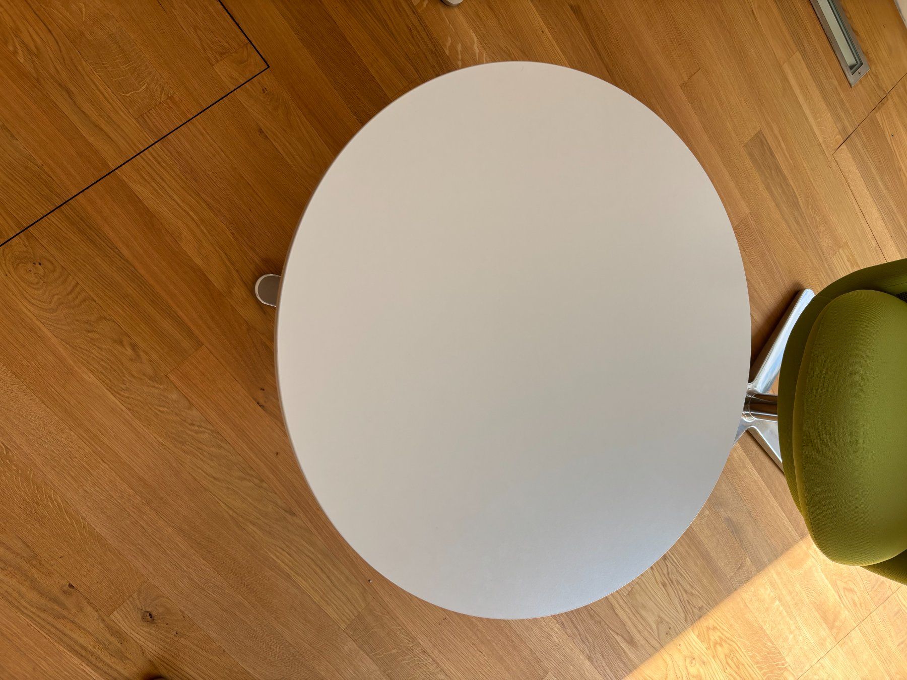 Tavoli: Runder Tisch , neuwertig,gebraucht – Usato da Zürich venduto da amy_66qp 1