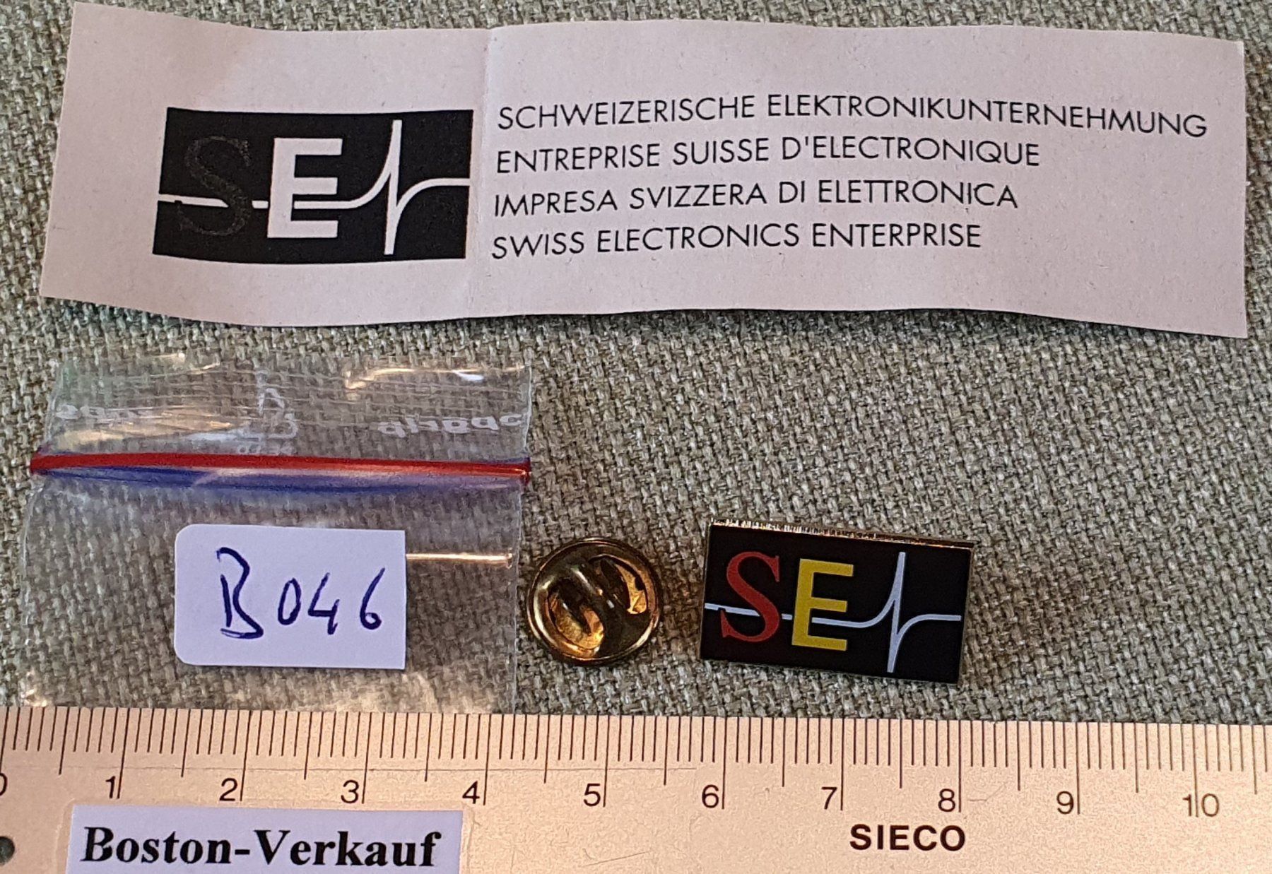 Plaketten & Abzeichen: B04 - Pin SE - Schweizer Elektronikunt. – Gebraucht aus Reinach BL von Boston-Verkauf 3