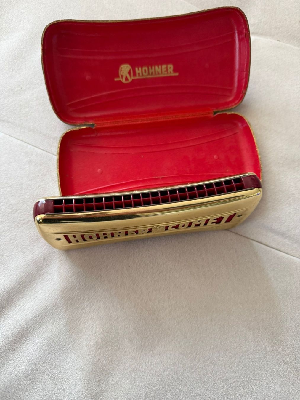 Hohner Strumenti musicali: Hohner Comet Mundharmonika golden mit Etui – Usato da Sevelen venduto da ant_2vtf 1