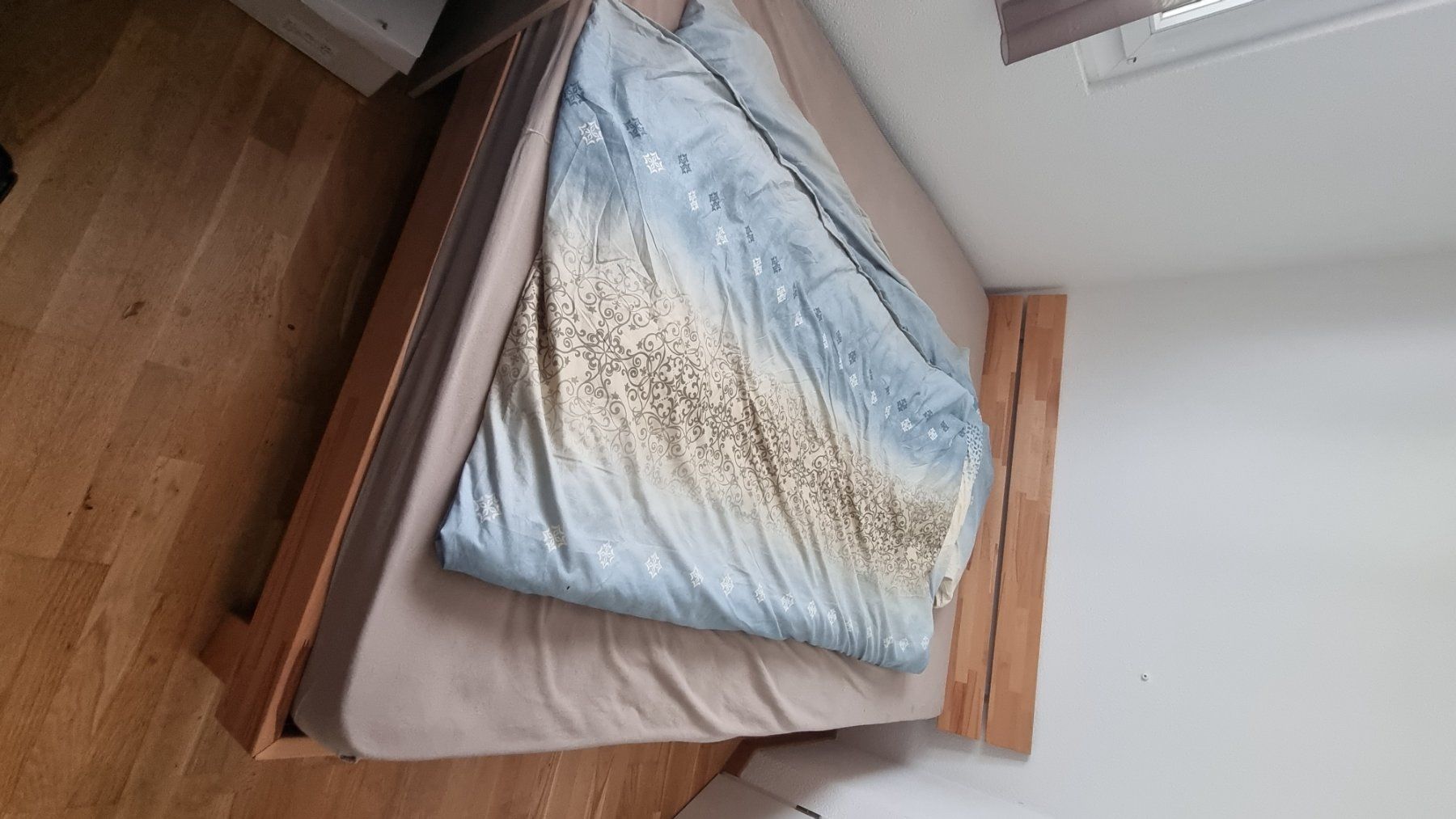 Betten: Bett – Gebraucht aus Schmitten FR von car_jf8f