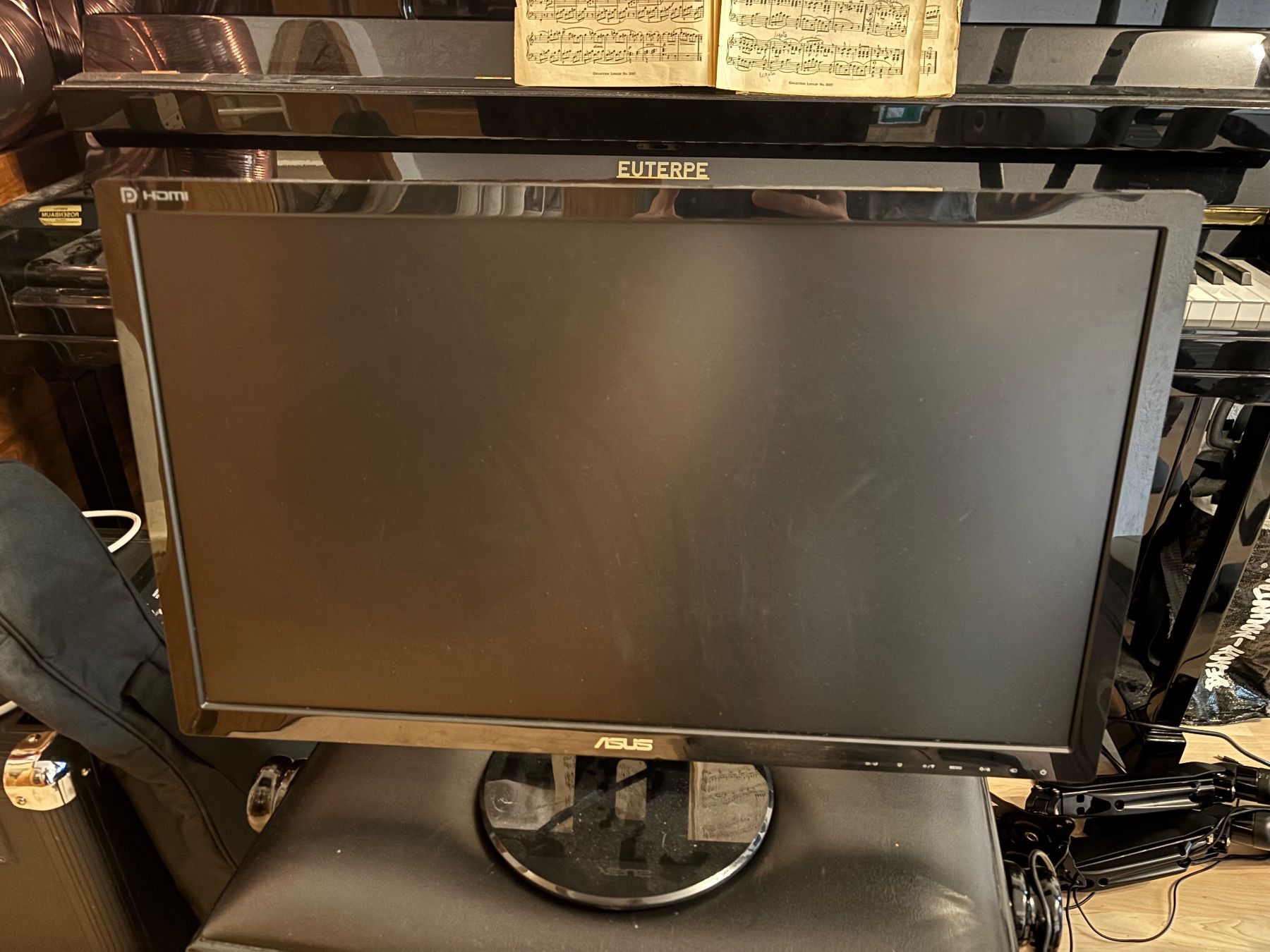Monitor: Monitor + Tastatur – Usato da Wünnewil venduto da Lyman444