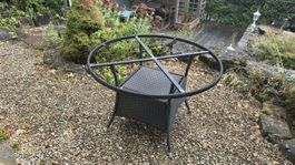 Gartentisch aus Polyrattan – Tischplatte fehlt