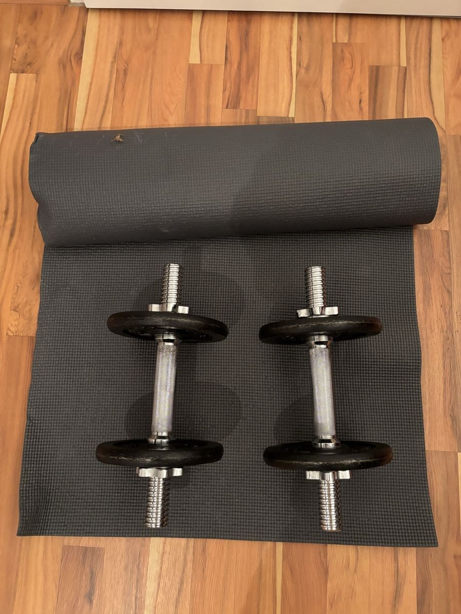 Poids & Haltères: Dumbbell Set with Case & Exercise Mat - Home Workout 💪 – D'occasion à Neuenhof par jav_2skb