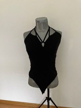 Body noir avec bretelles croisées taille S bon état