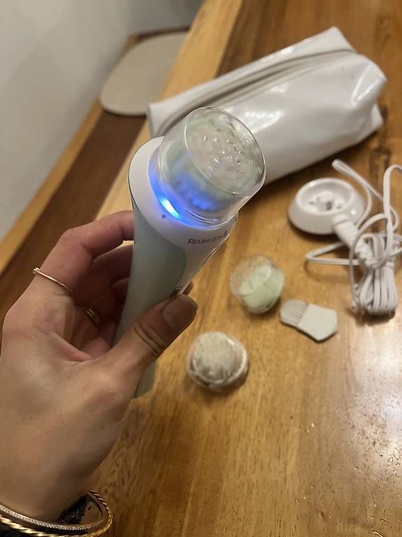 Sonstiges für Haushalt & Wohnen: Remington Facial Cleaning Brush – Gebraucht aus Zürich von mxcs 1