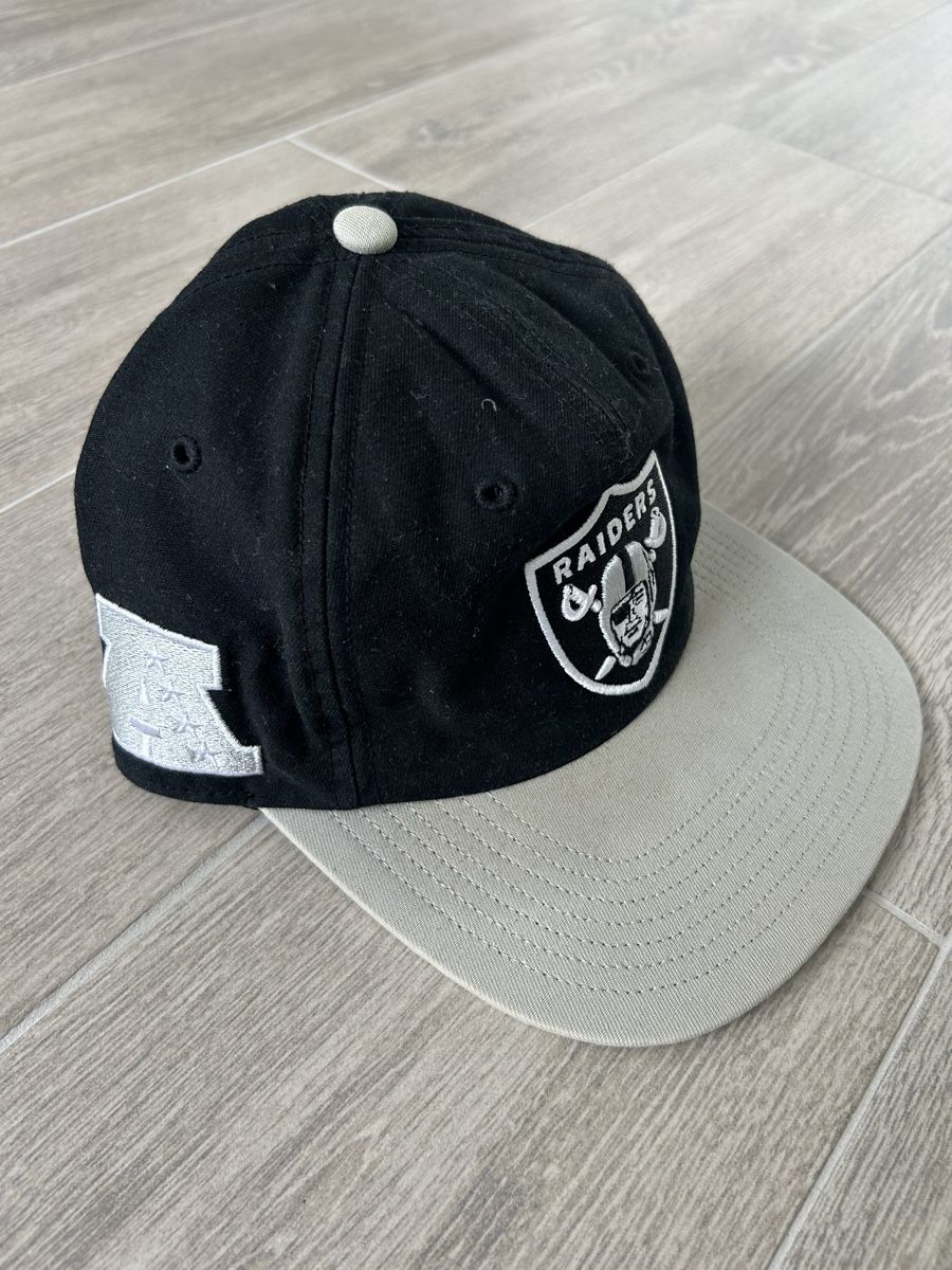 Supreme Copricapi, berretti & cappellini: Supreme NFL x Raiders x '47 5-Panel – Usato da Kandersteg venduto da StivieSmallz 1