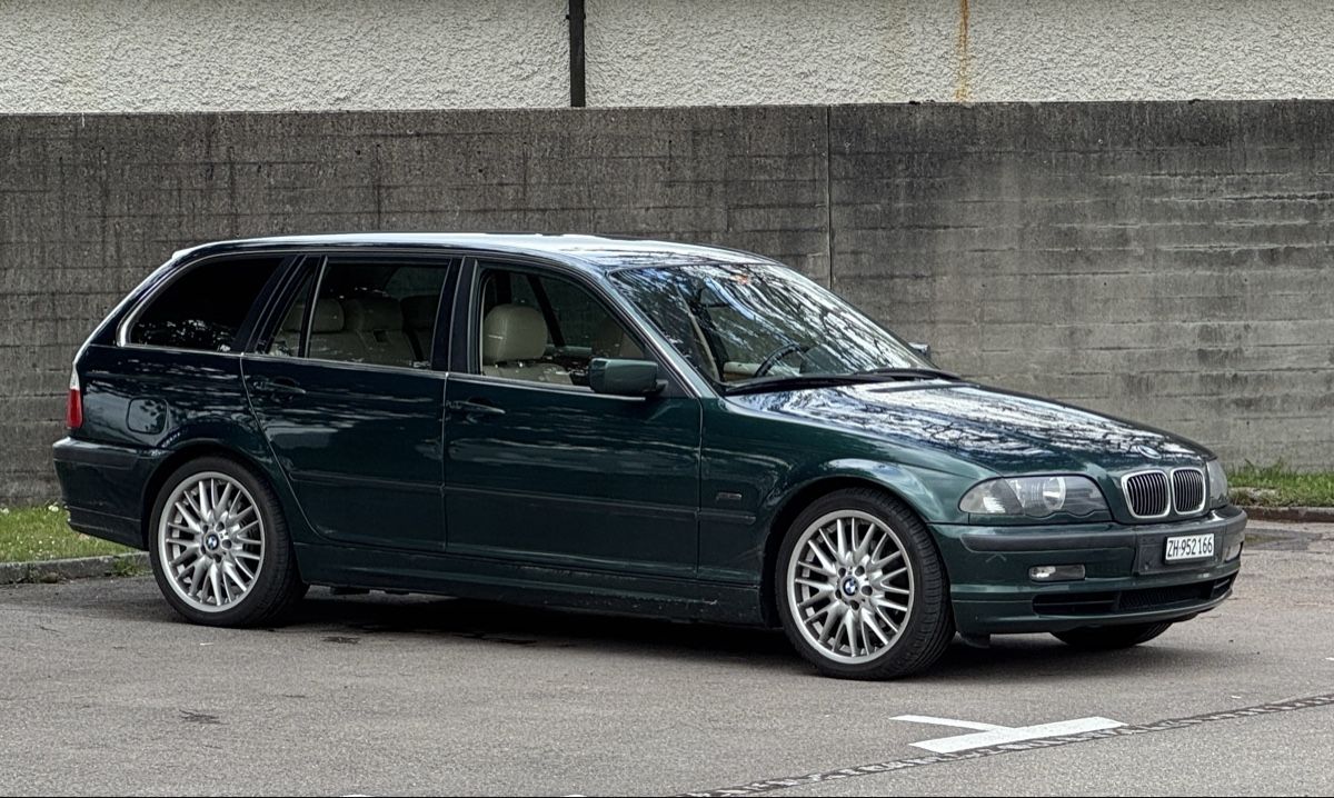 BMW Automobili: BMW 328i Touring – Usato da Elsau venduto da Muhr.Moritz