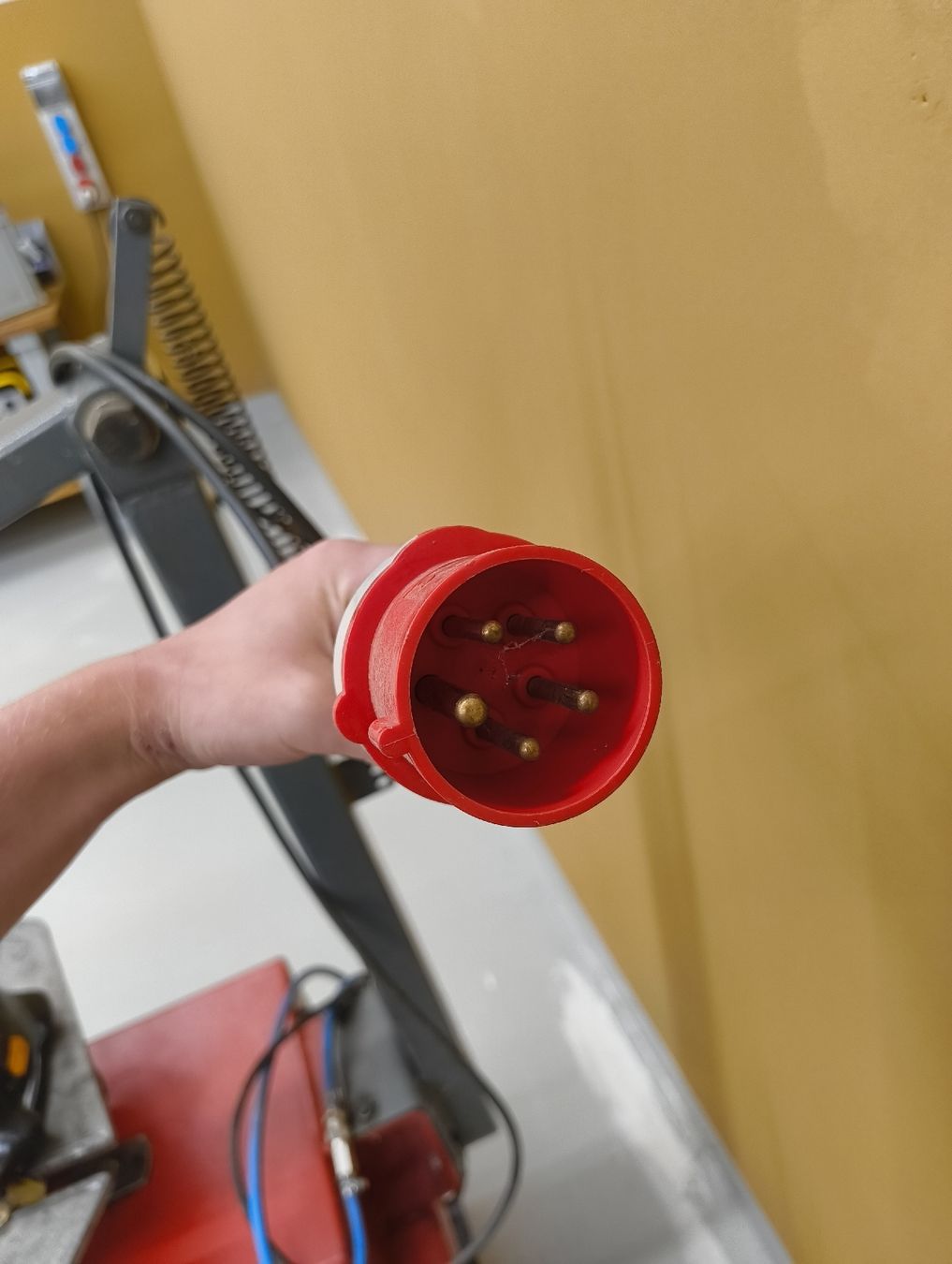 Tutte le macchine: Reifenmontiermaschine – Usato da Ennetbühl venduto da ack_8gnz 3