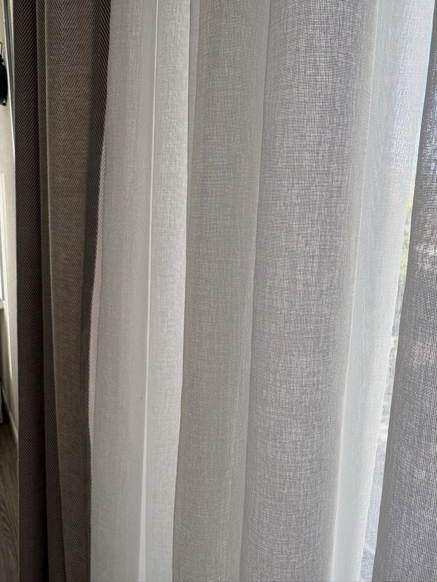 Tende: Gardinen/ Vorhänge 8-Set, hellbeige/weiss – Usato da Kilchberg ZH venduto da ros_9x58 8