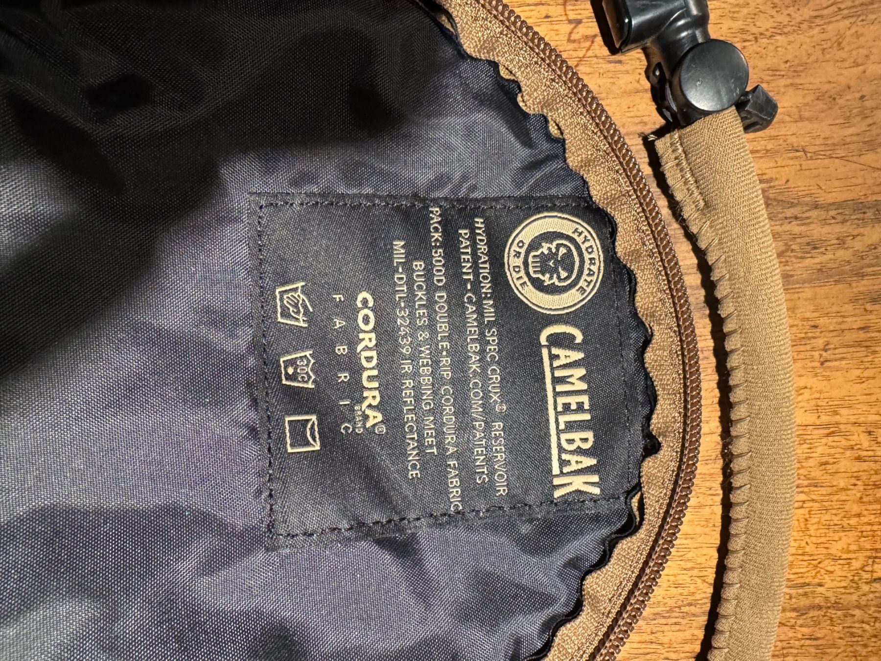 Camelbak Zaini: Camelbak Trinkrucksack 3L – Nuovo (secondo la descrizione) da Zollikerberg venduto da ttt0901 3