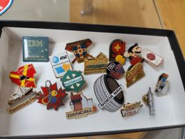 Divers pins années 90's