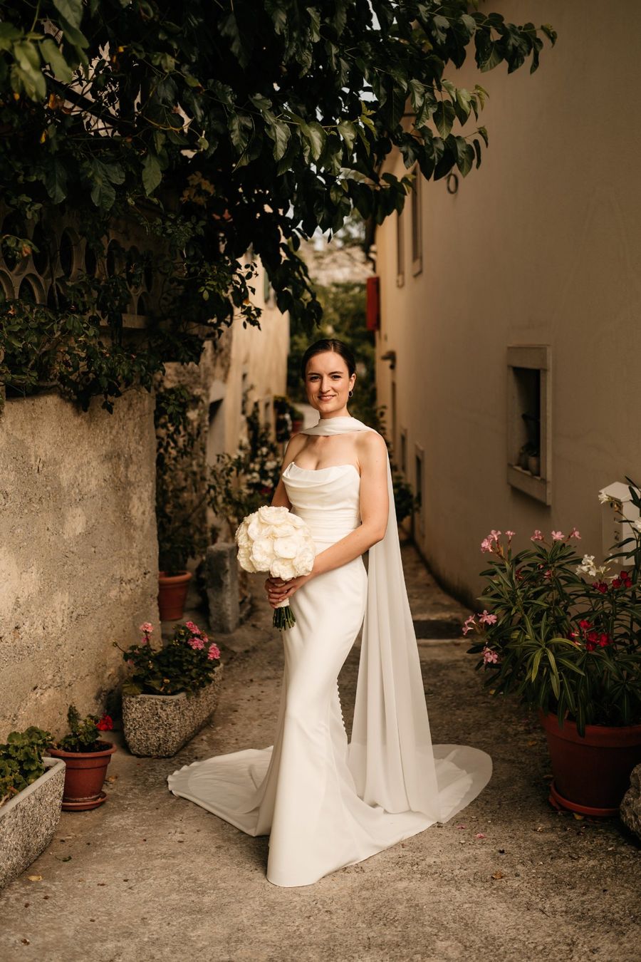 Robes: Secondhand Brautkleid Made with love "Winter", Grösse 32-34 – D'occasion à Brunnen par Herzig-Brautmode