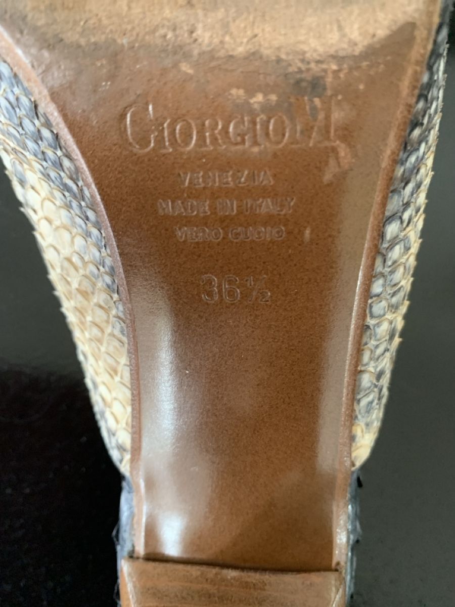 Scarpe da donna: GiorgioM: Pantoletten aus echtem Pythonleder, 36.5, NP 399.- – Usato da Luzern venduto da paulablue 6