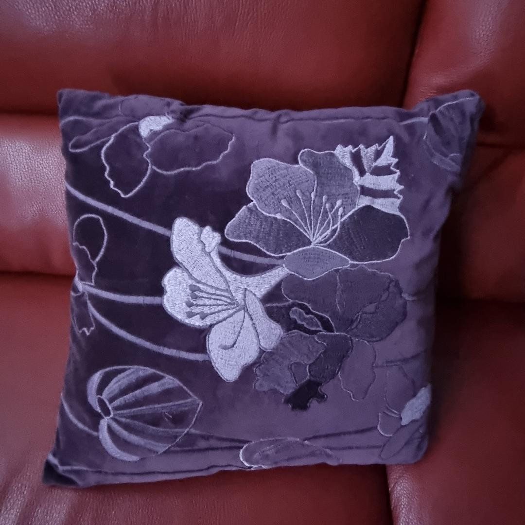 Pfister Kissen: coussin déco en velours Pfister 3pcs – Neu (gemäss Beschreibung) aus Tolochenaz von nieeva 3