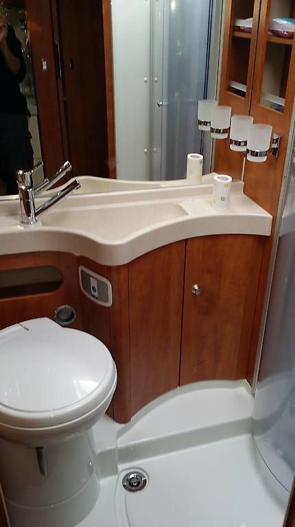 Camping Fahrzeuge: Carthago Chic c-line I 4.8 – Gebraucht aus Stein am Rhein von thg_v29j 7
