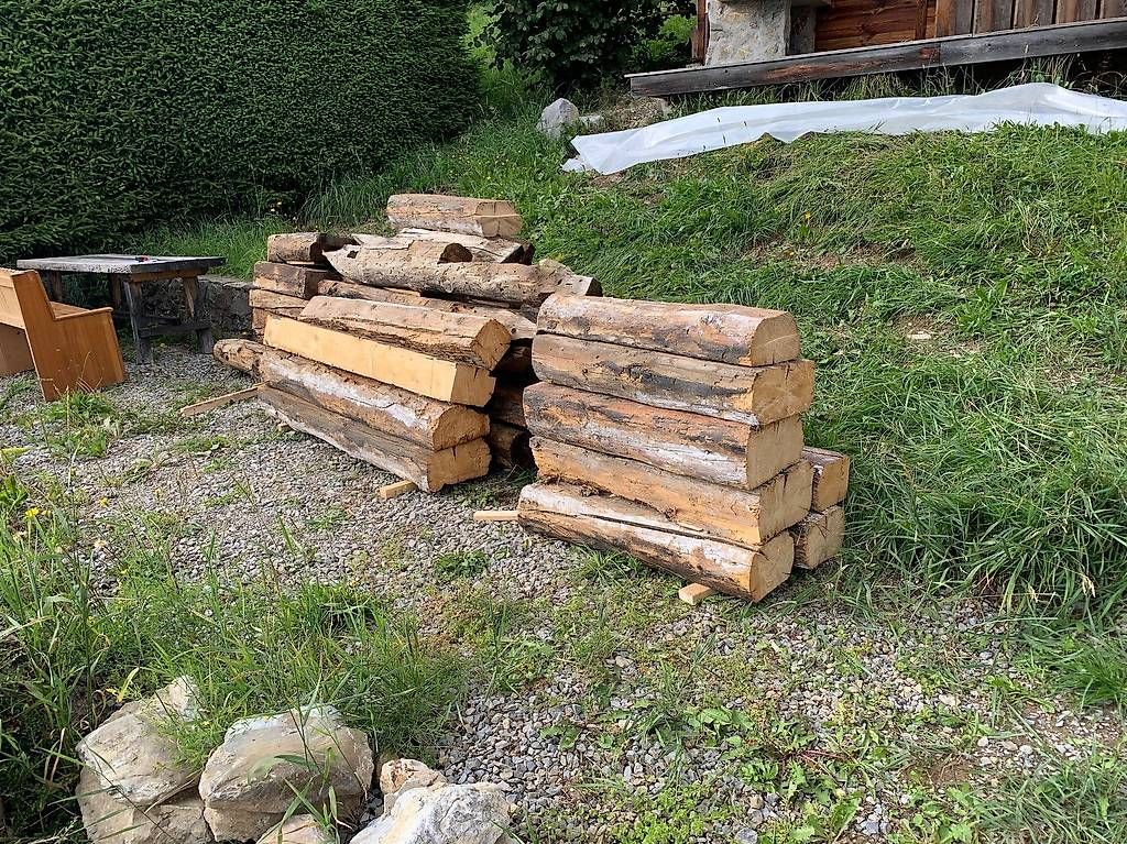 Articoli in legno: Madriers en vieux bois – Usato da Gryon venduto da Fabmajo 3