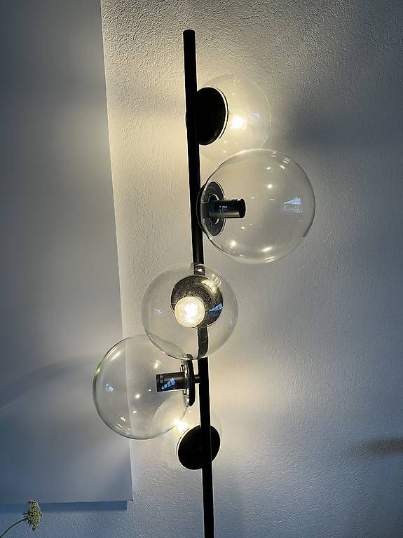 Westwing Lampade: Westwing Stehlampe Casey aus Glas – Usato da Luzern venduto da cam_f7qx 2