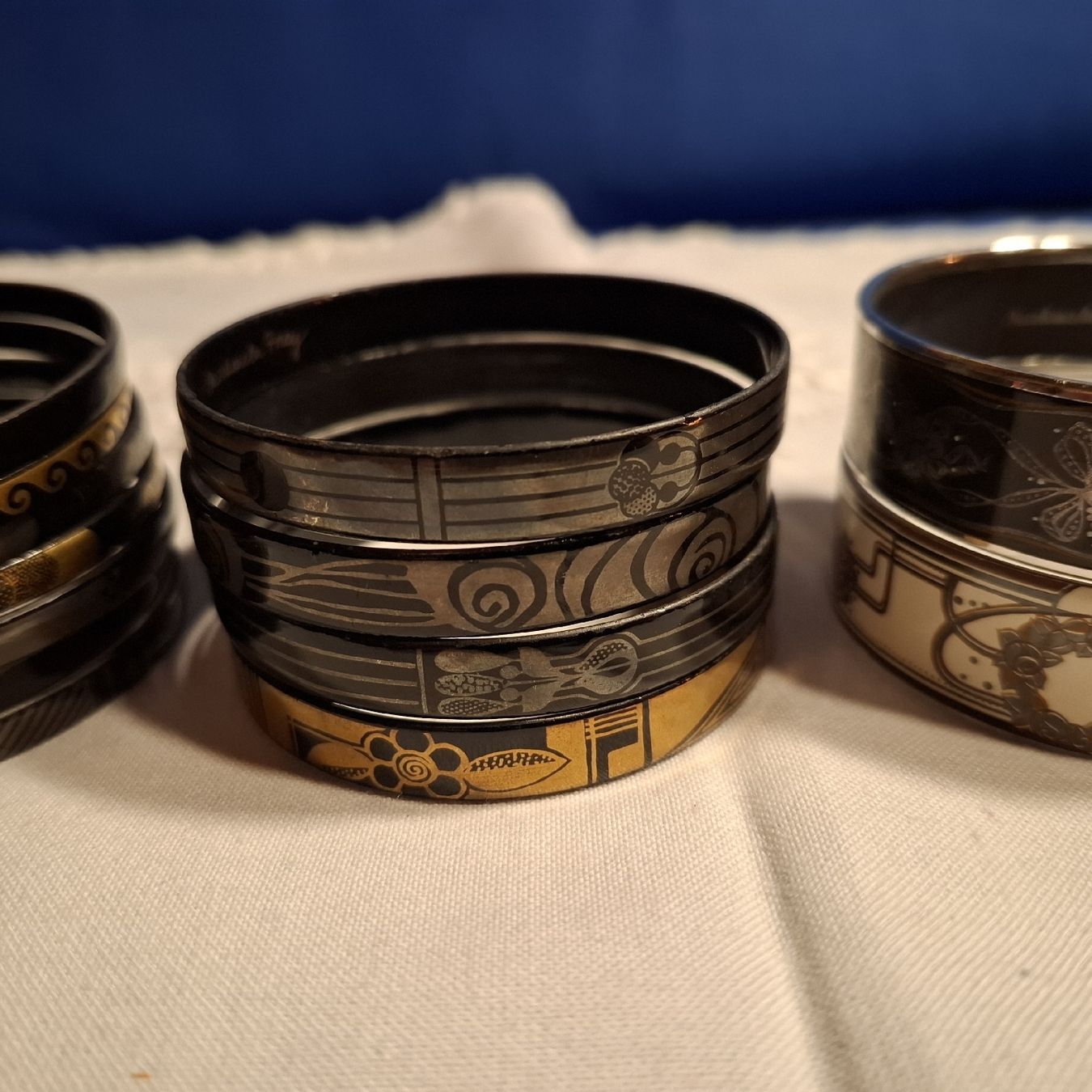 Bracelets: 17 Armreife Michaela Frey – D'occasion à Nürensdorf par DANG3REUX 3