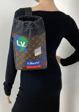 RARITÄT - LOUIS VUITTON Chalk Sling Bag Monogram