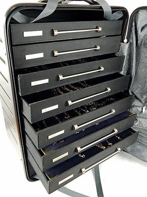Catenine: 99 Stk. Schmuckstücke Collier Koffer – Nuovo (secondo la descrizione) da Hittnau venduto da Silvio50 1