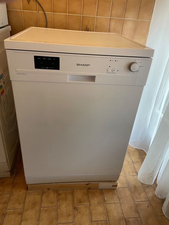 Dishwasher Sharp still under warranty Kaufen auf Ricardo