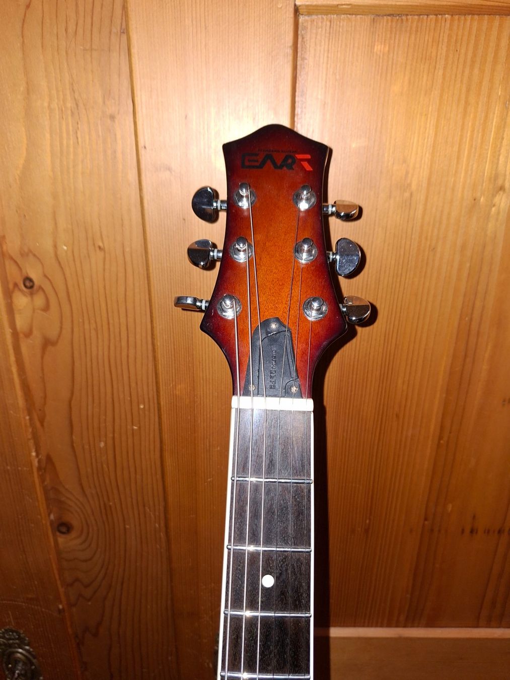 Strumenti musicali: Wunderschöne Halbakustik m. Supersound und Hammerhals – Nuovo (secondo la descrizione) da Gockhausen venduto da Ghschilling 2