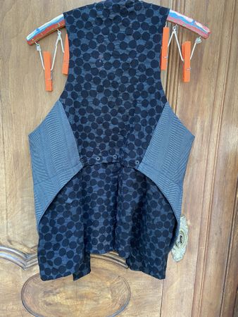 Jupe moloko gris taille 38 avec gilet moloko gris taille 38