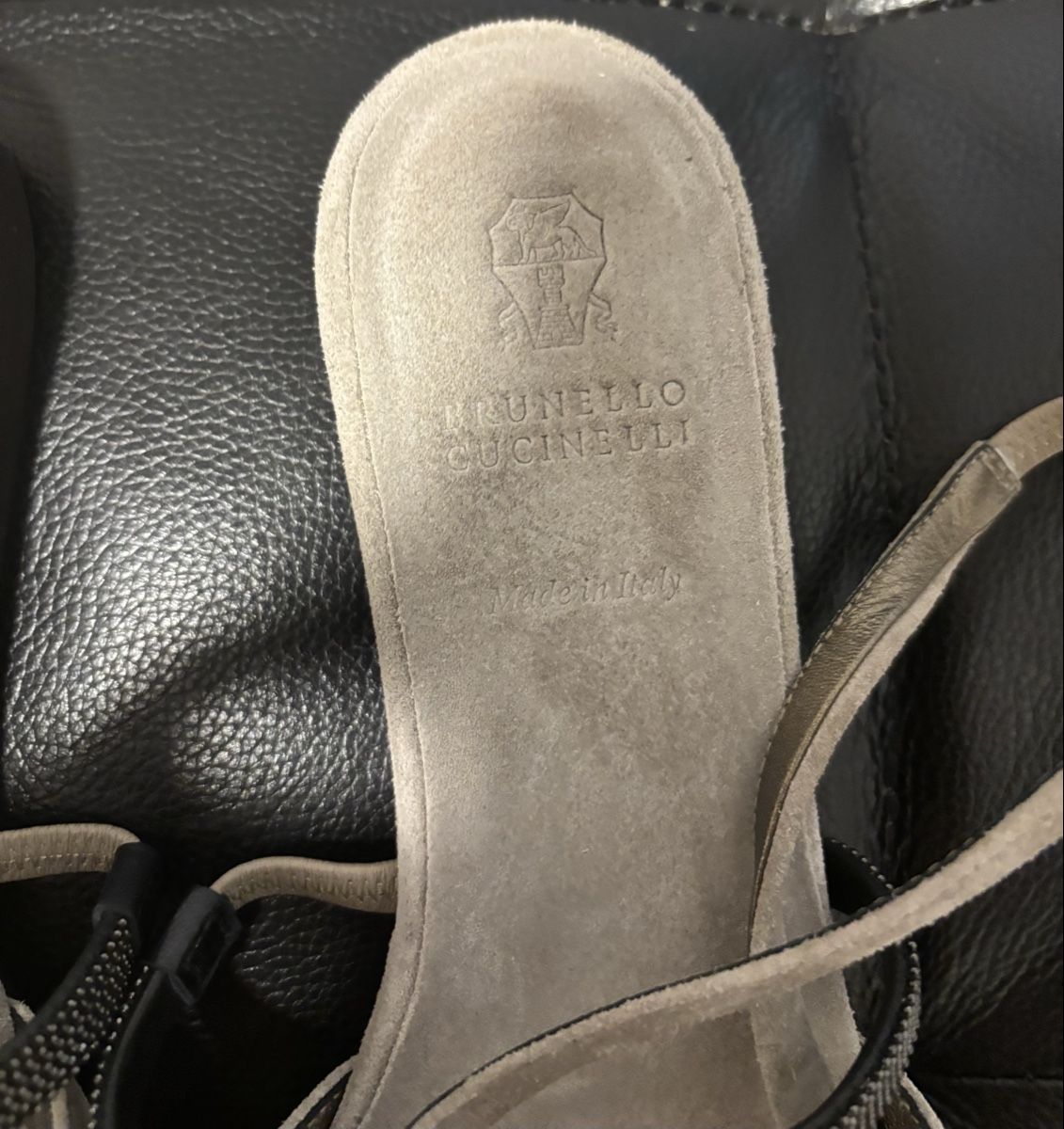 Brunello Cucinelli Scarpe da donna: Brunello Cucinelli Beige Ballerinas – Usato da Chur venduto da Cuteclothes7k 1