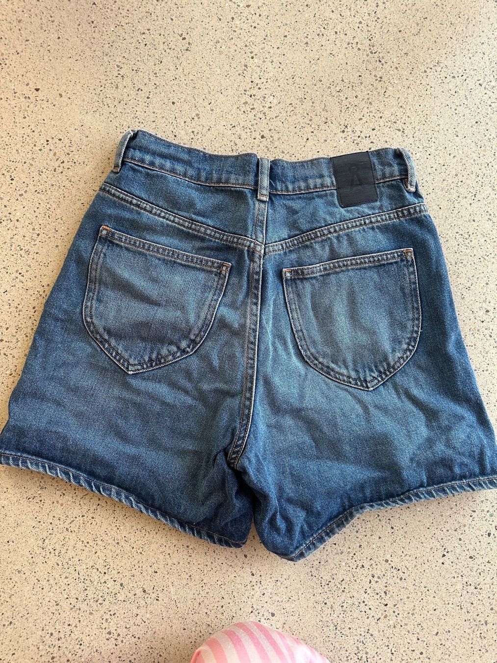 Armedangels Jeans: Jeans Shorts von Armedangles dunkelblau – Usato da Illnau venduto da ano_nwq2 1