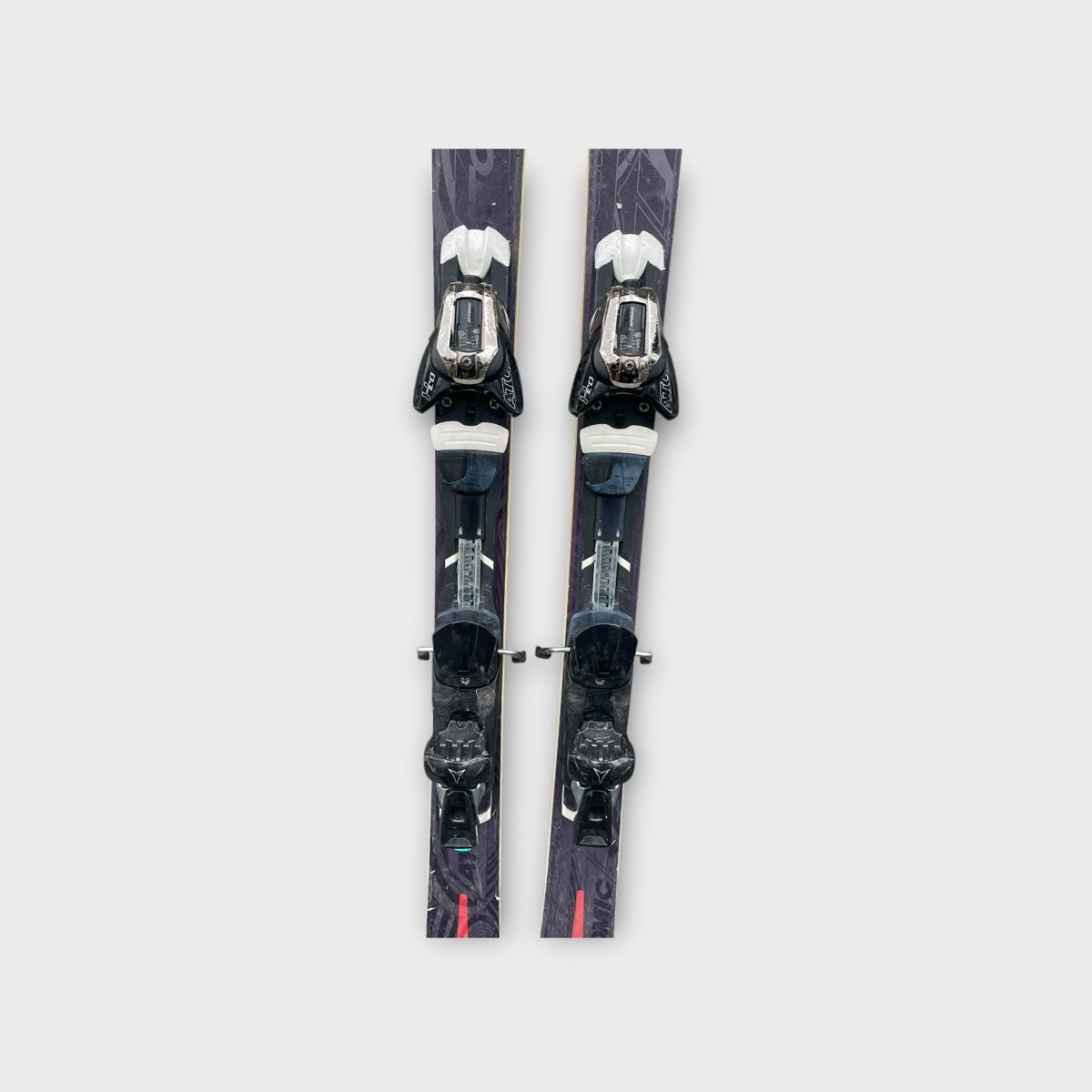 Atomic Skis: Atomic Ski 168cm  Lot010325023 – Gebraucht aus Murten von Ski-Outlet 2