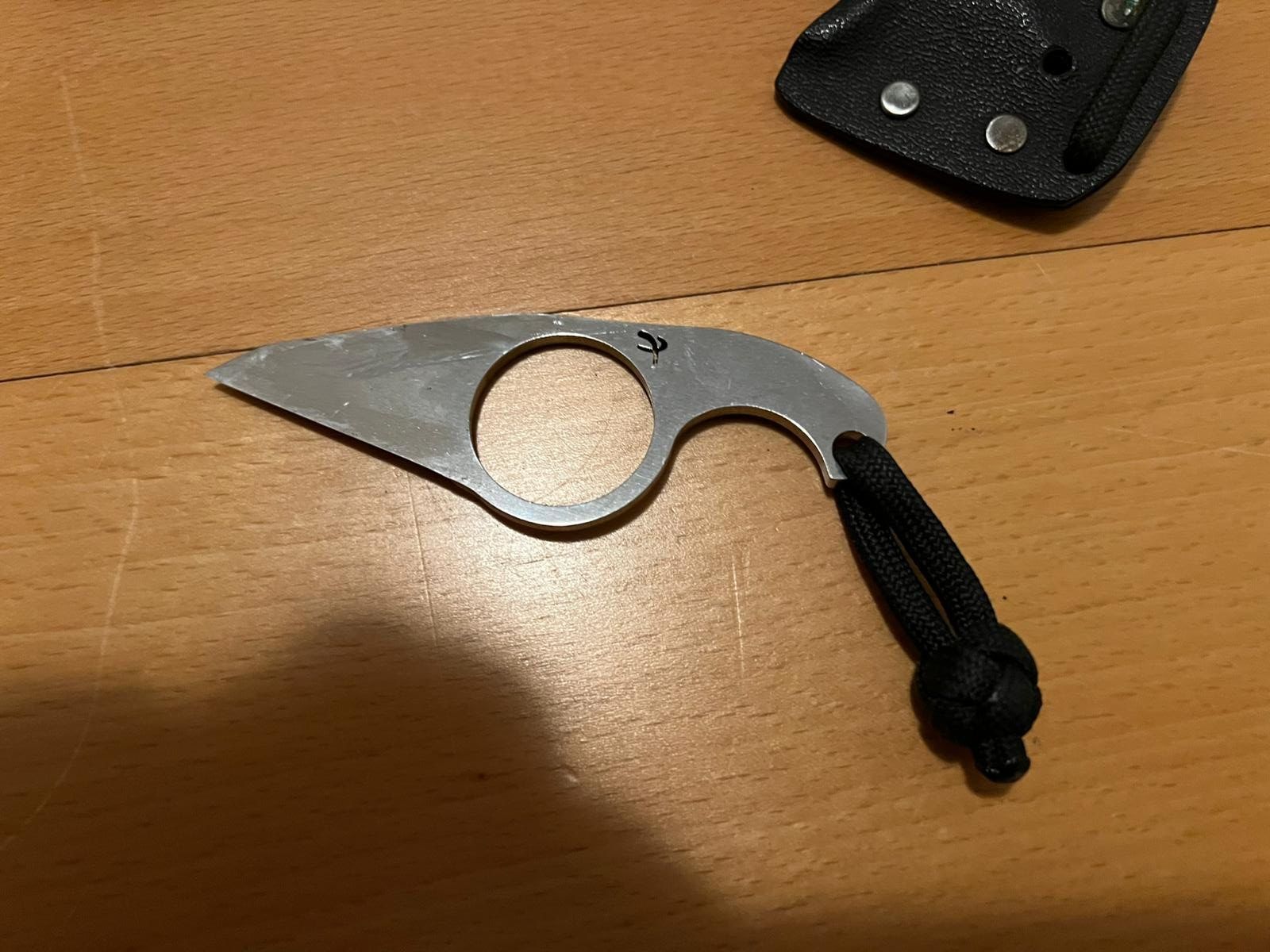 Coltellini militari: Fred Perrin Shark Tooth – Nuovo (secondo la descrizione) da Zürich venduto da Julio_Vaquero 1