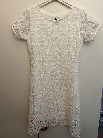 Weisses Kleid aus Spitze / neu