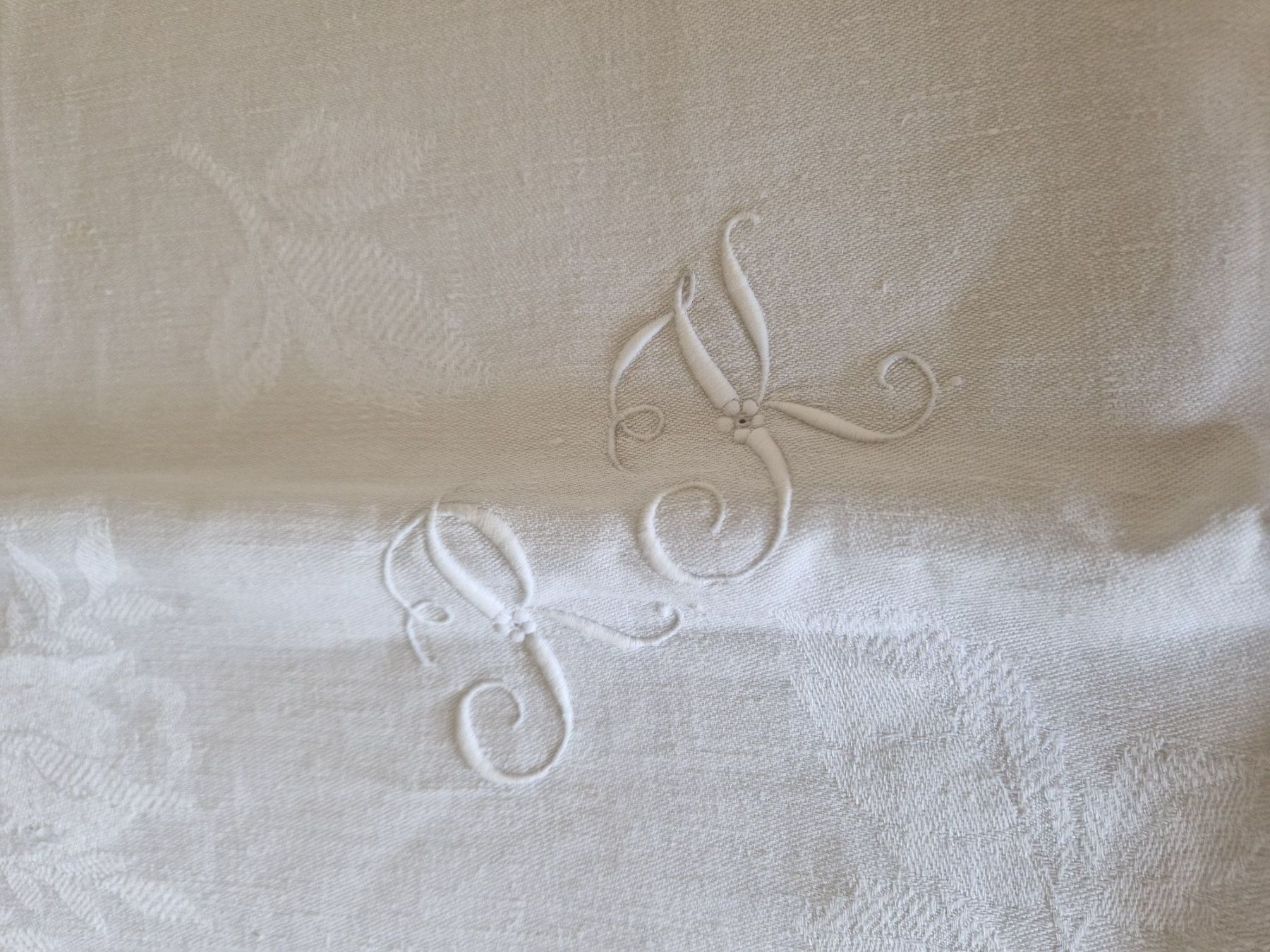 Altra biancheria da tavola: Tischdecke Leinendamast  Monogramm RK, 175x170cm – Usato da Bern venduto da Antikbatik 3