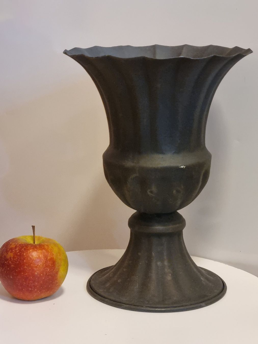 Vasi per fiori: Metall Urne Cachepot Antik Stil Shabby 22 cm – Usato da Scharnachtal venduto da devin03 2