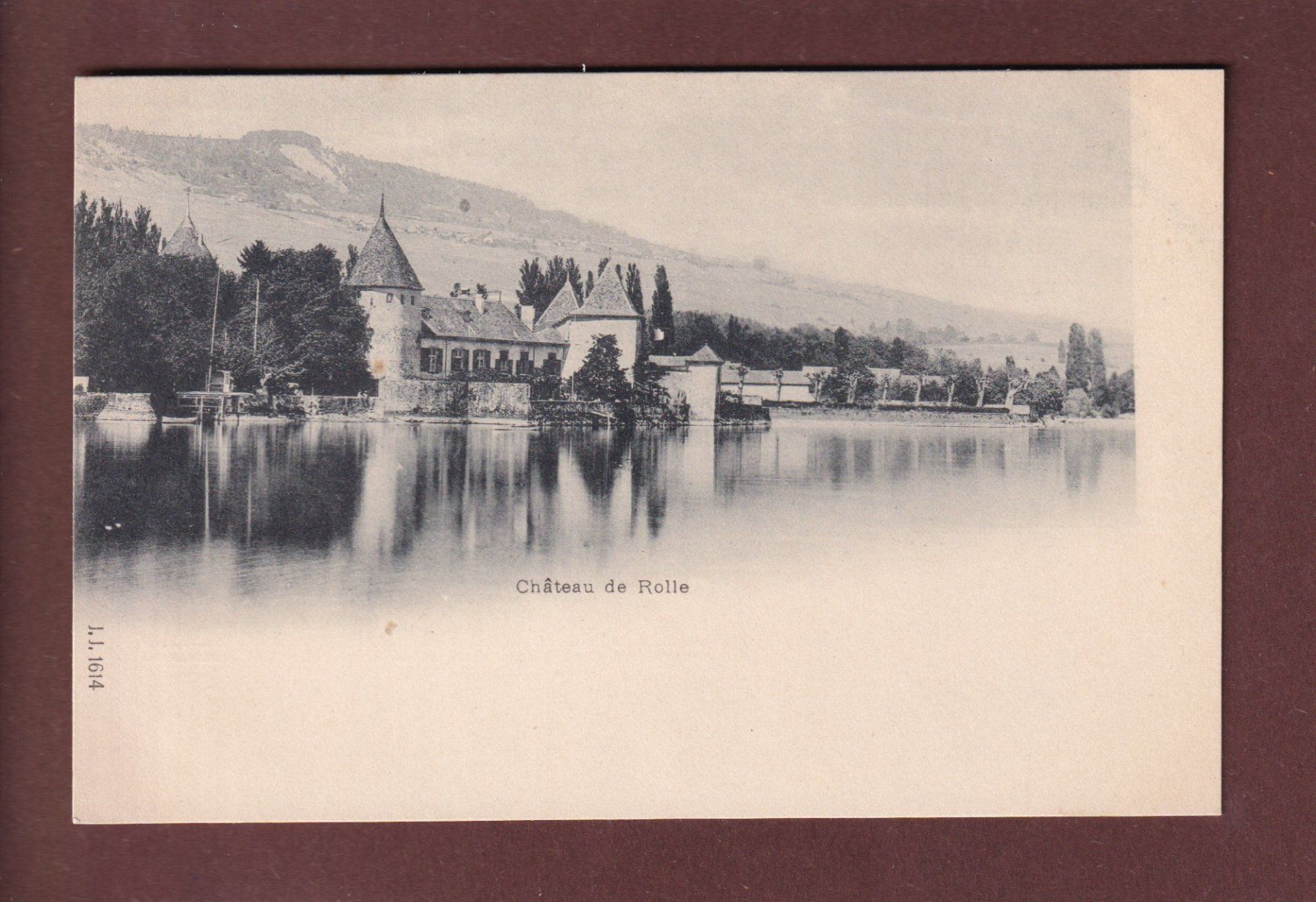 Cartoline postali: Château de ROLLE depuis le lac – Usato da Pully venduto da nicecards