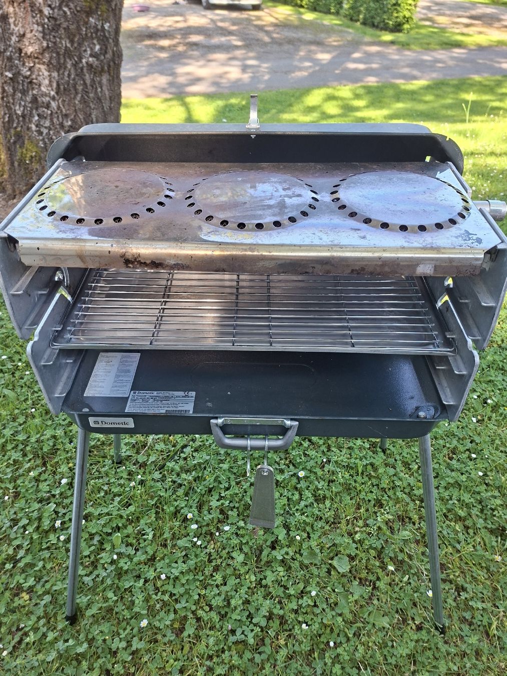 Griglie: Dometic Koffer Gasgrill – Usato da Gelterkinden venduto da kar_6bjd 2
