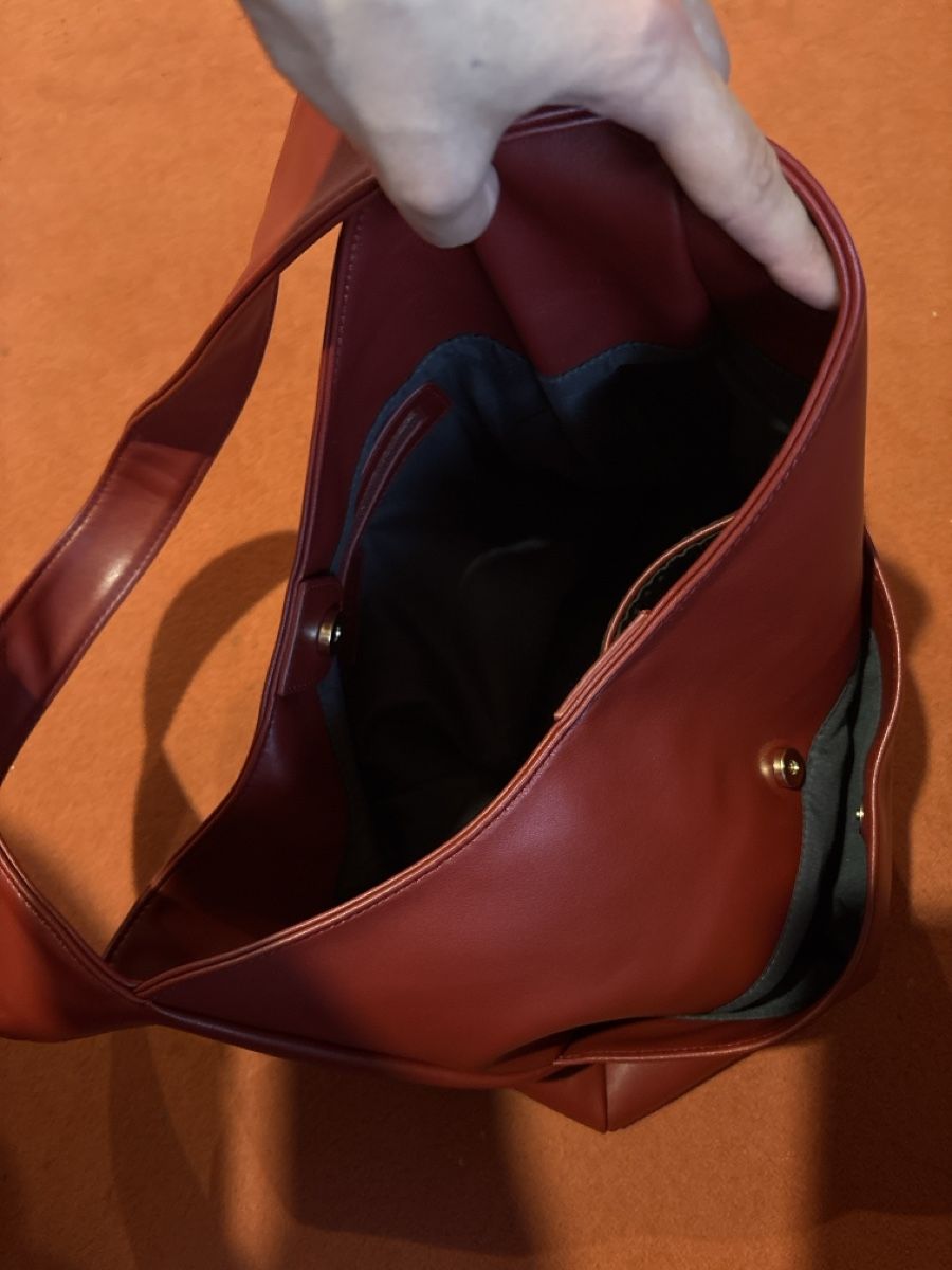 Borse da donna: Neue Handtasche – Nuovo (secondo la descrizione) da Affoltern am Albis venduto da tam_5vn5 3