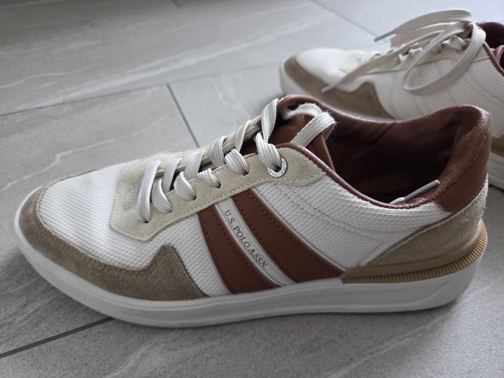 US Polo Scarpe da uomo: U.S. Polo Assn. Herren Sneaker, weiss-braun, Gr. 44, top – Usato da Wetzikon ZH venduto da mar_8jrl 3