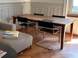 Grosser Holz-Esstisch – CHF 500.-